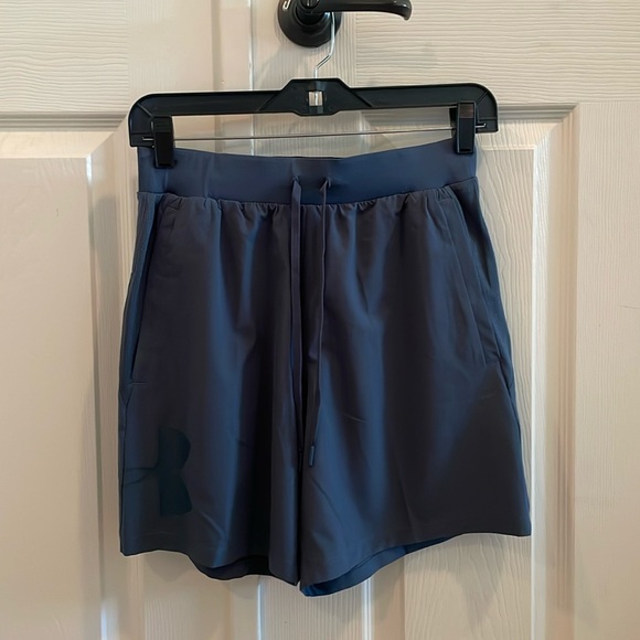 Under Armour Men's Shorts - Picture 1 of 2